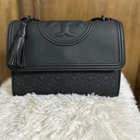 Tory Burch Handbags - Selling my Tory Burch Women's Fleming Matte Convertible Shoulder Bag. Authentic!